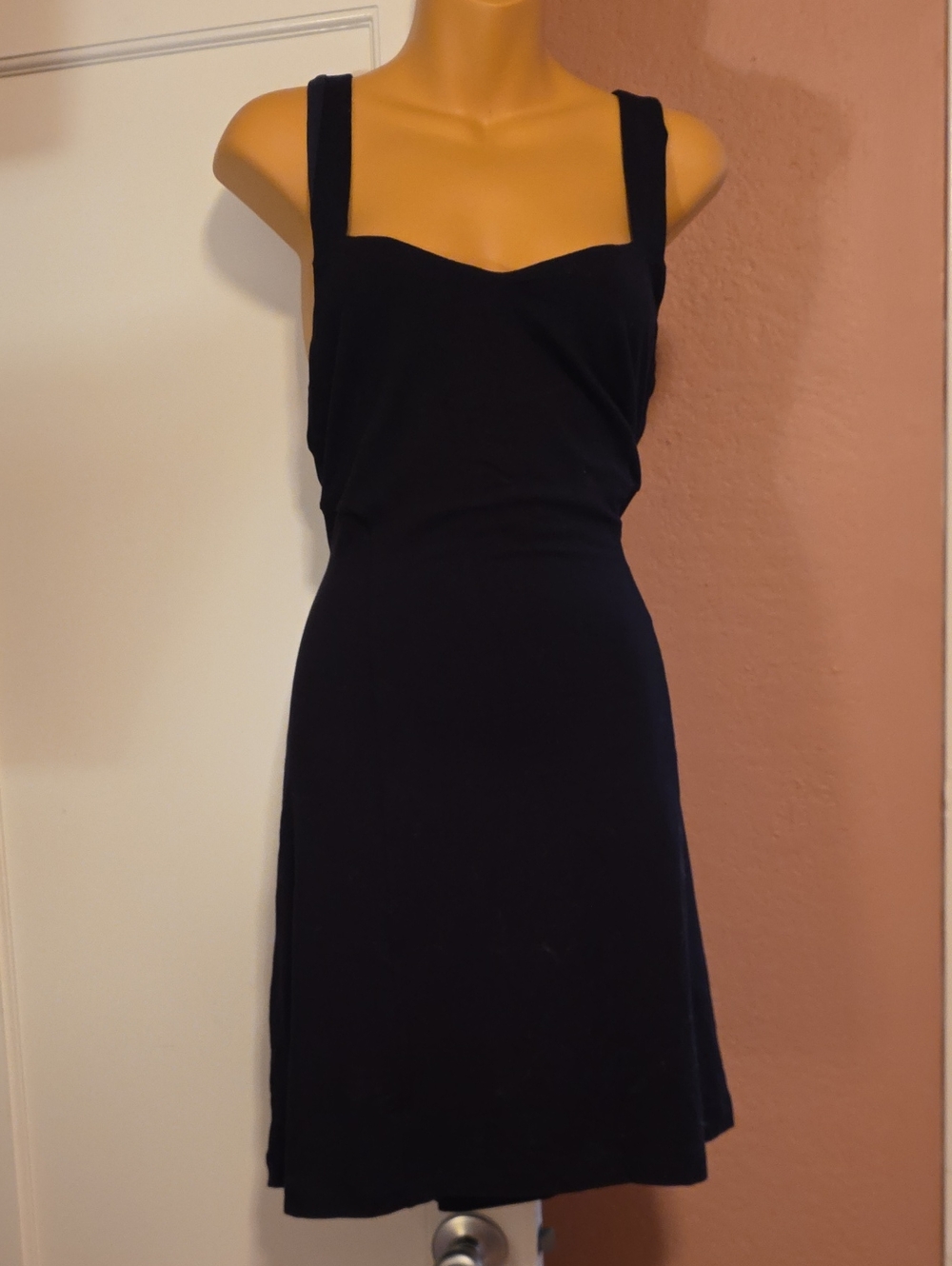 Classic Black Sleeveless Women's Dress